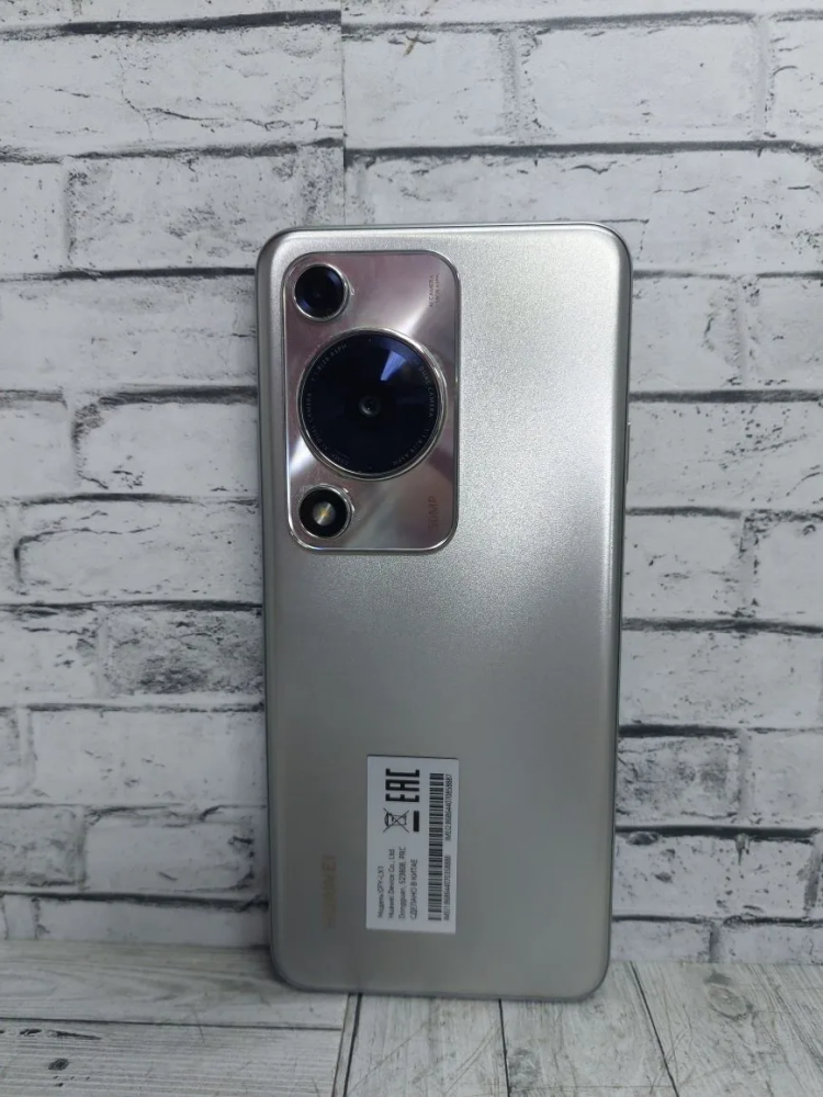 Смартфон Huawei Nova Y63 4/128