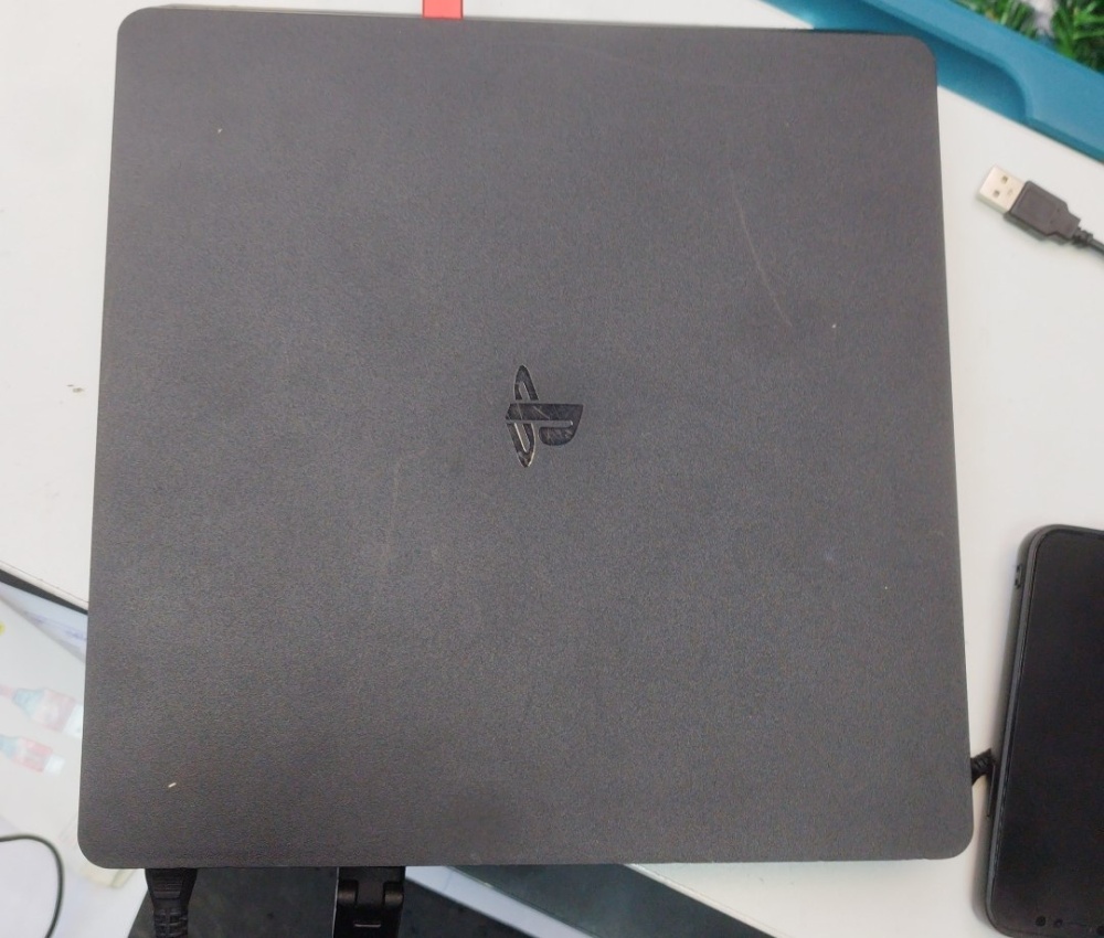 Игровая приставка Sony PlayStation 4 slim 500Гб