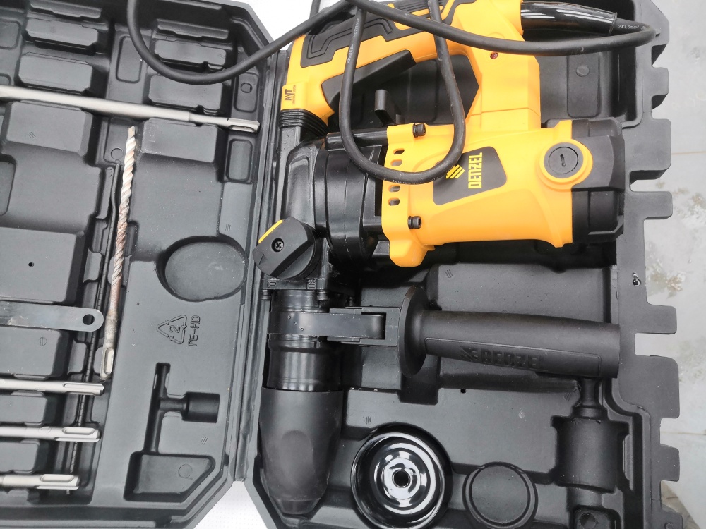 Шуруповерт makita df488d