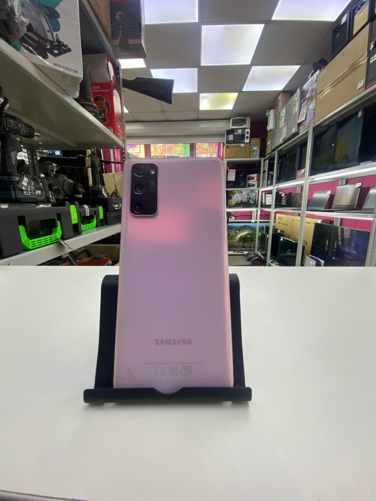 Смартфон Samsung S20 FE 128gb